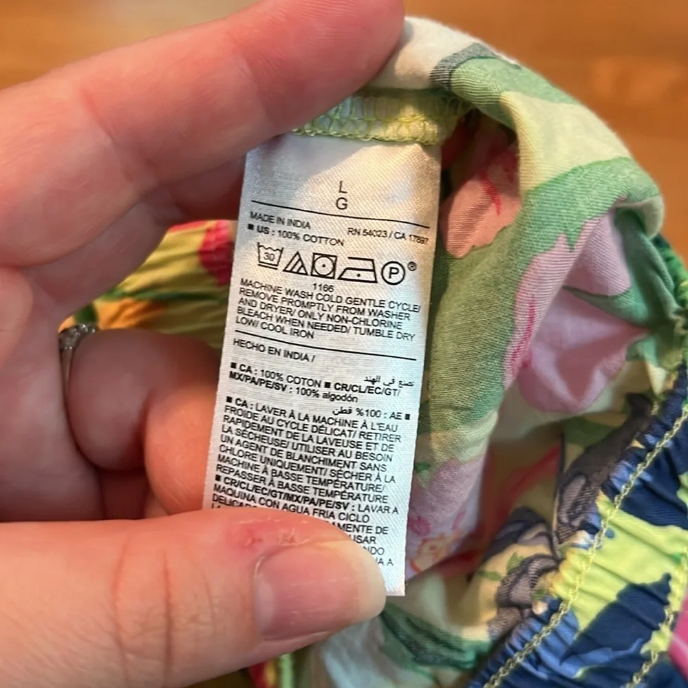 Old Navy‎ Green and Pink pajama Shorts Vibrant Design in green floral size large